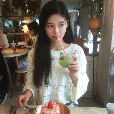 爱长颈鹿的女人