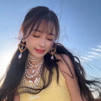 村里来了个直播女神